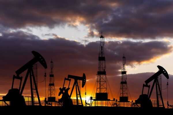 Ameaça dos EUA sobre o Estreito de Ormuz faz petróleo começar semana em alta ameaca-dos-eua-sobre-o-estreito-de-ormuz-faz-petroleo-iniciar-semana-em-alta